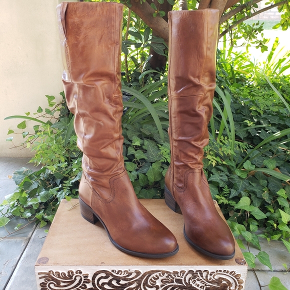 Simple Chic Cognac Leather Steve Madden Boots - Picture 6 of 11